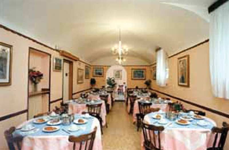 Hotel Tempio Di Pallade Roma Nhà hàng bức ảnh